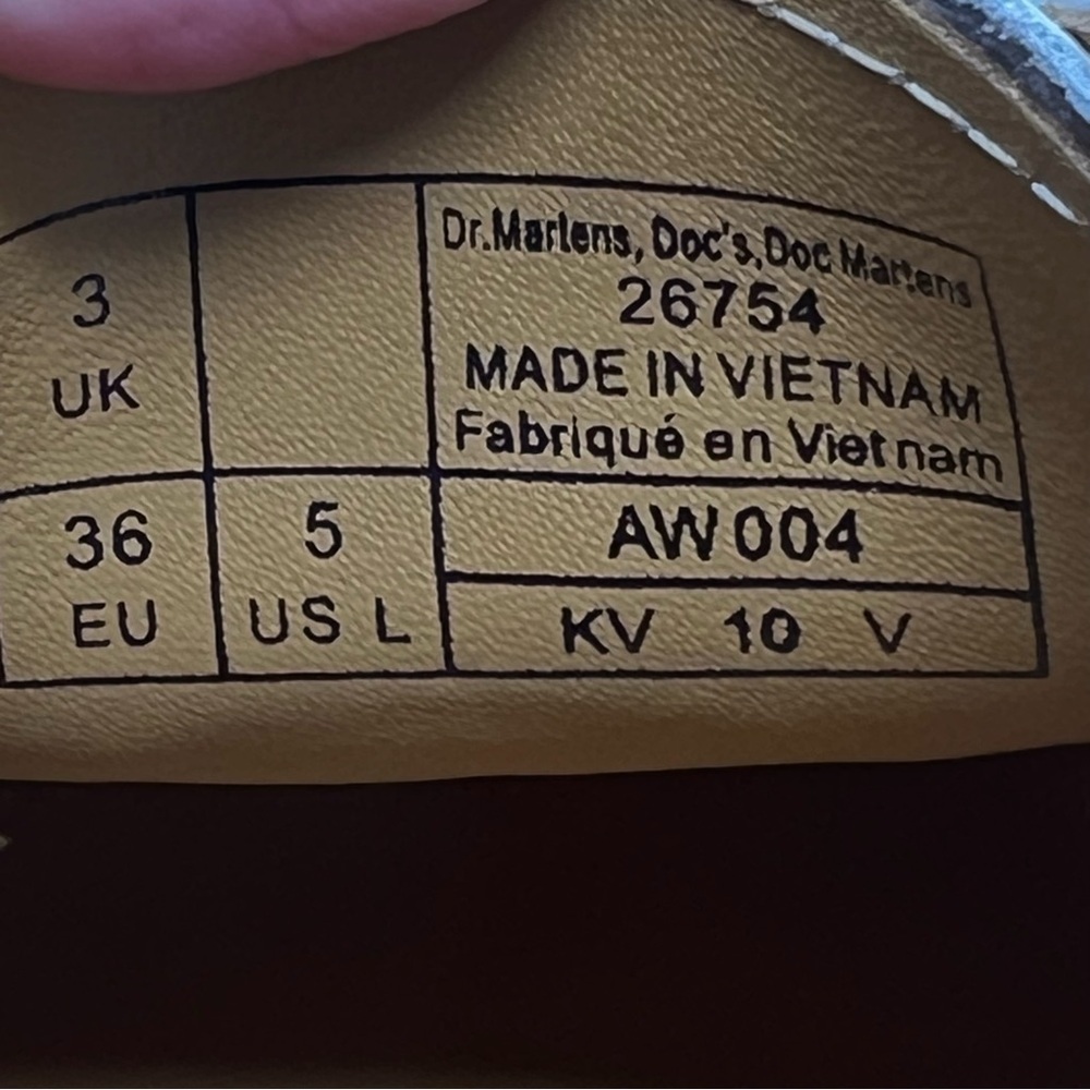 Dr. Martens White Leather Shoes - Picture 11 of 11